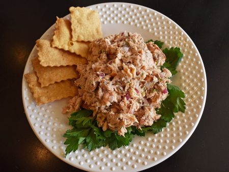 Seared Salmon Salad with Red Onions and Dill Discount